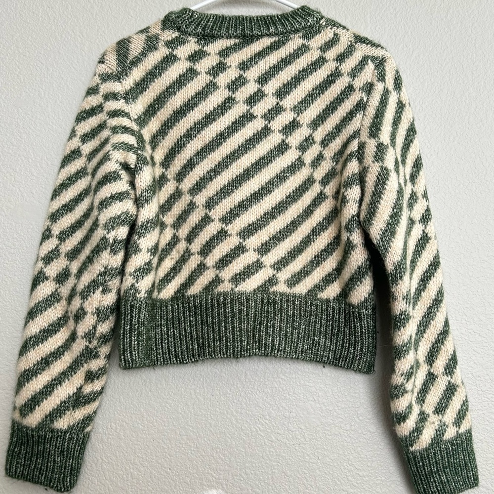 KOTN Women's Asilah Cropped Pattern Sweater - Picture 4 of 11